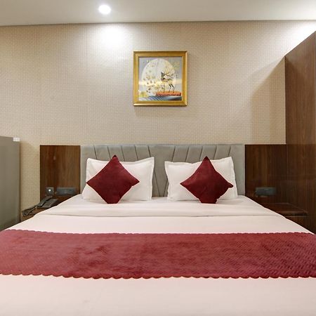 Limewood Stay - Millennium Huda City Center Ґурґаон Екстер'єр фото