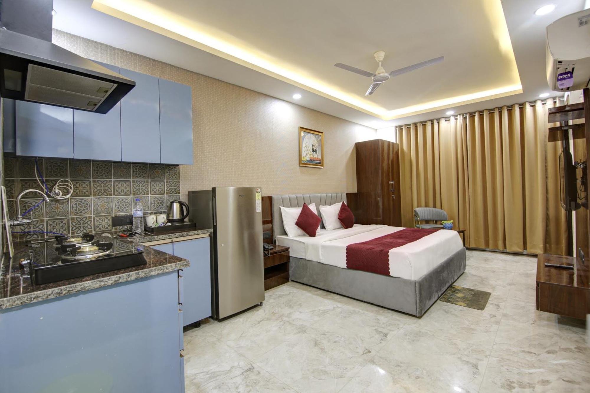 Limewood Stay - Millennium Huda City Center Ґурґаон Екстер'єр фото