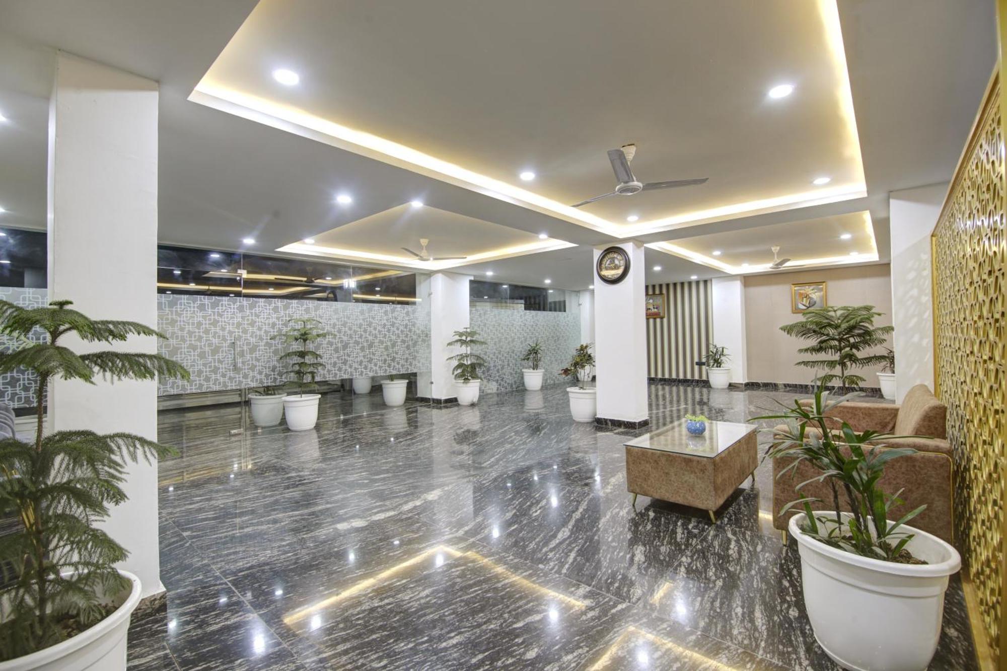 Limewood Stay - Millennium Huda City Center Ґурґаон Екстер'єр фото