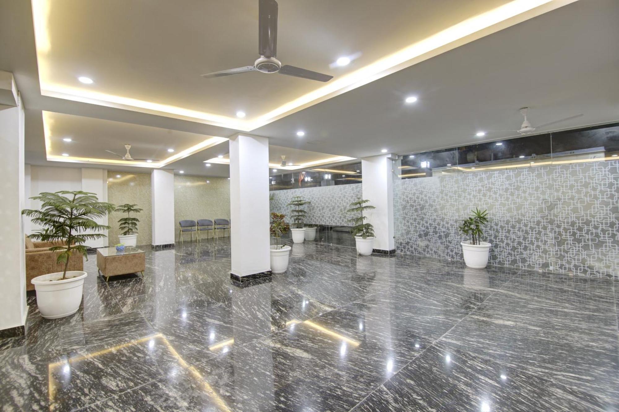 Limewood Stay - Millennium Huda City Center Ґурґаон Екстер'єр фото