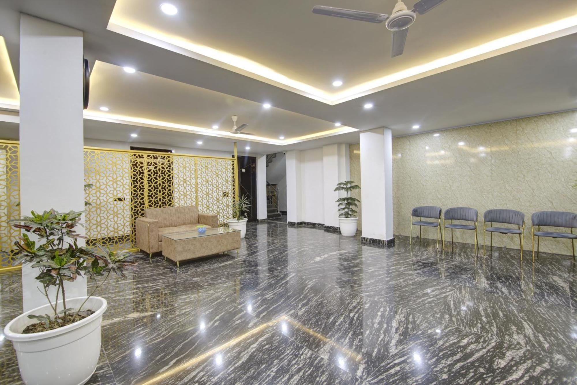 Limewood Stay - Millennium Huda City Center Ґурґаон Екстер'єр фото