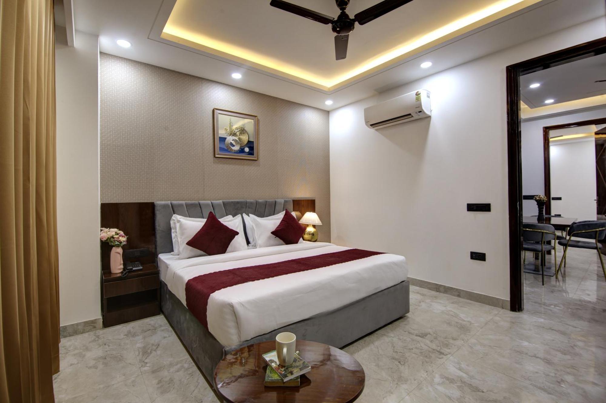 Limewood Stay - Millennium Huda City Center Ґурґаон Екстер'єр фото