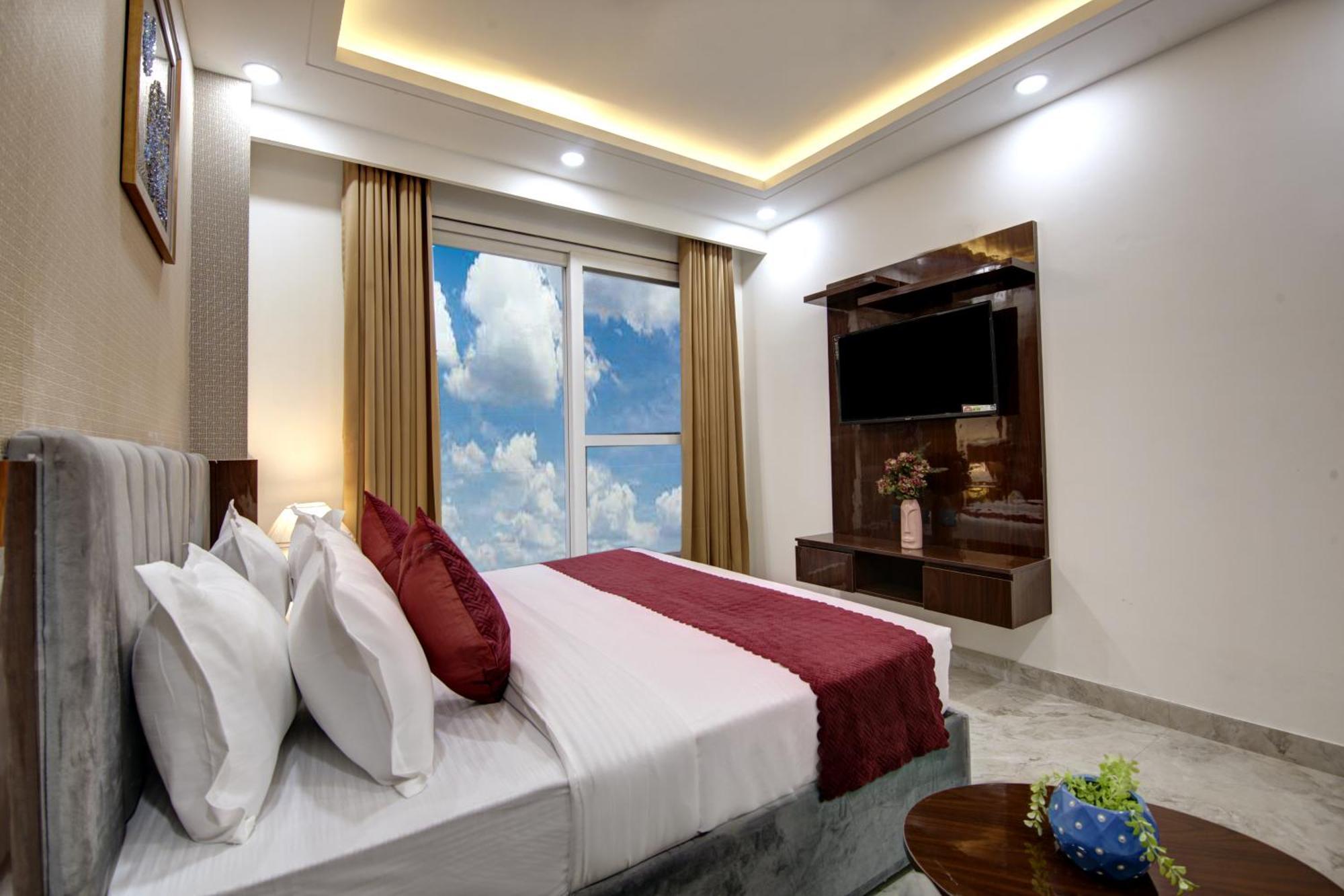 Limewood Stay - Millennium Huda City Center Ґурґаон Екстер'єр фото