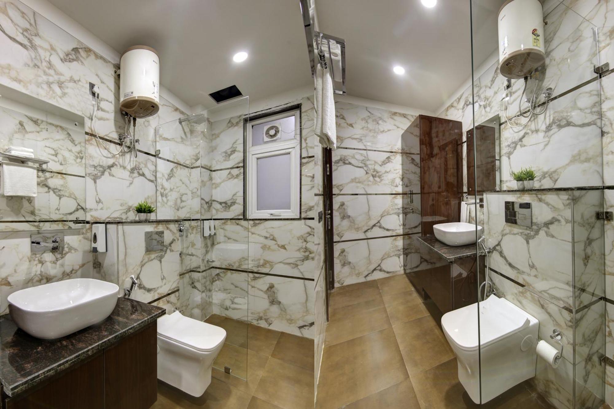 Limewood Stay - Millennium Huda City Center Ґурґаон Екстер'єр фото