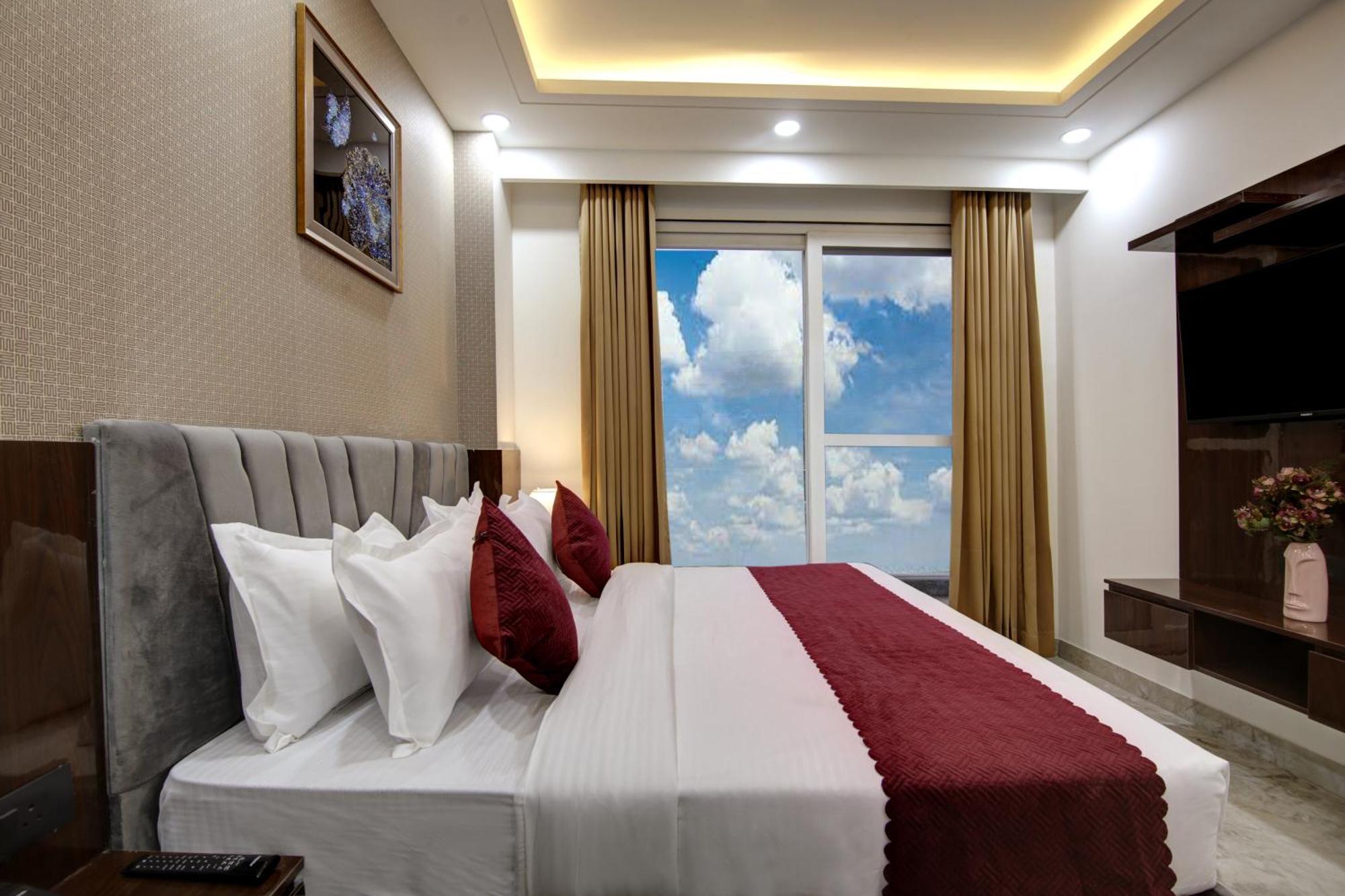 Limewood Stay - Millennium Huda City Center Ґурґаон Екстер'єр фото