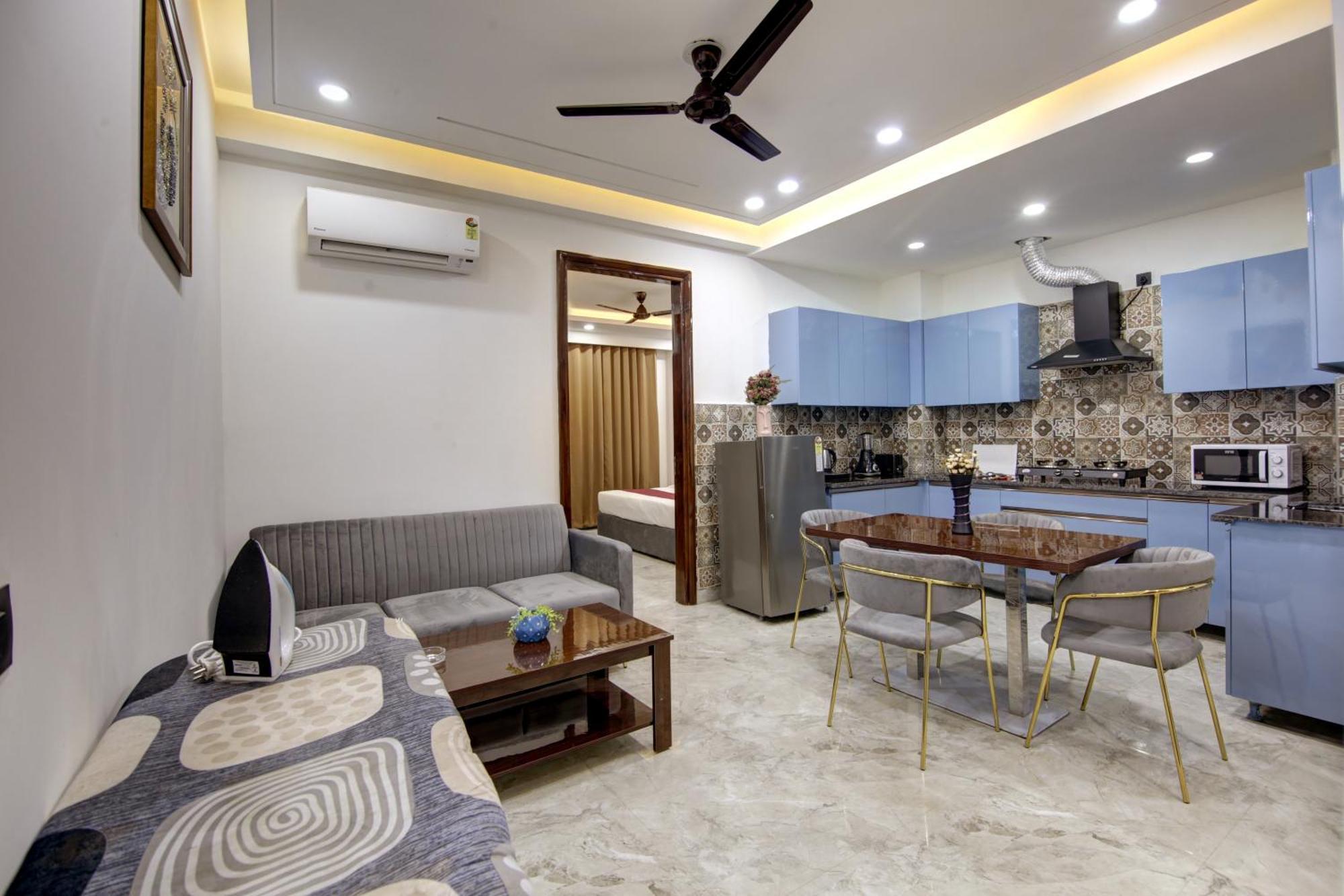 Limewood Stay - Millennium Huda City Center Ґурґаон Екстер'єр фото