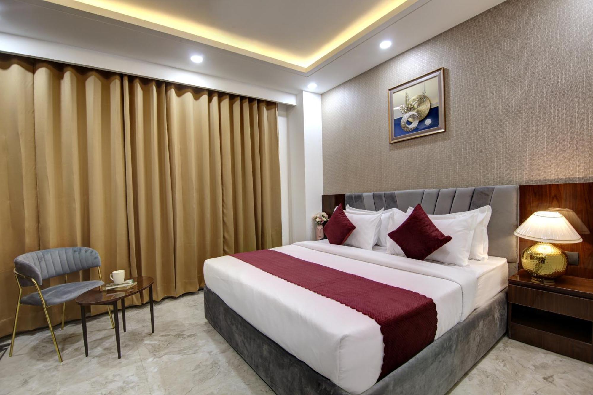 Limewood Stay - Millennium Huda City Center Ґурґаон Екстер'єр фото